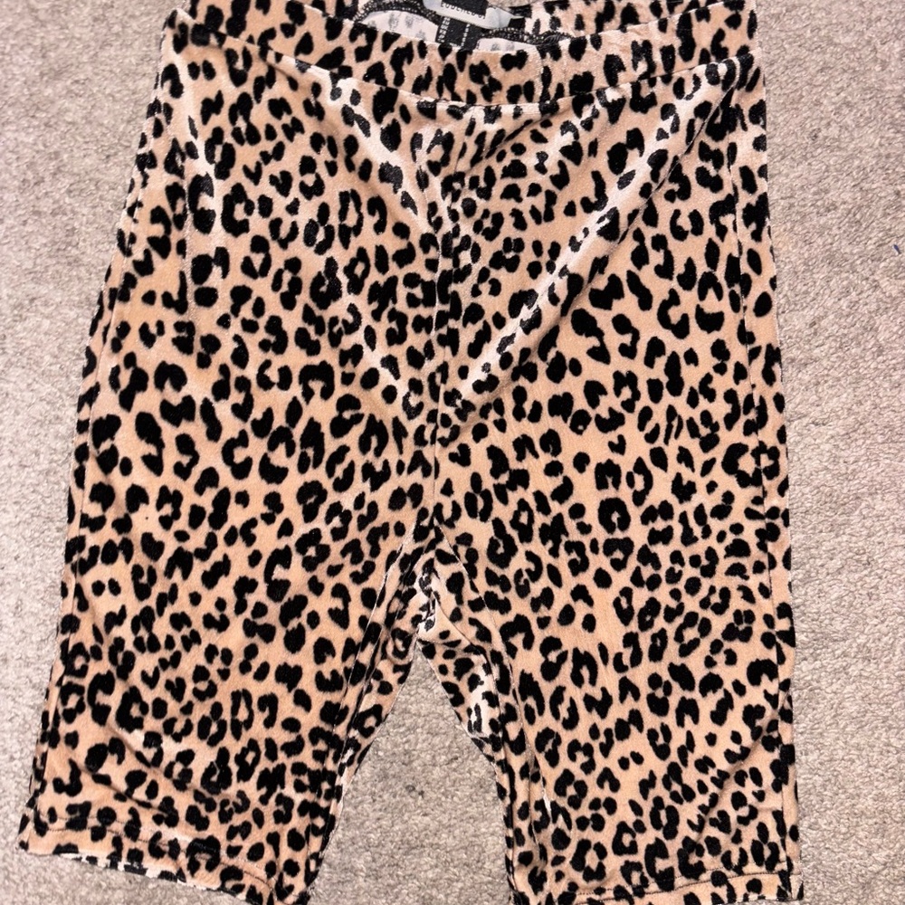 **NEVER WORN** Forever 21 Leopard Print Velvet Biker Shorts